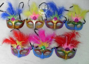 carnival feather mask