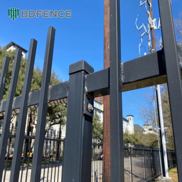 Metallic Finish Shiny Metal Tubular Fencing Easily Assembled