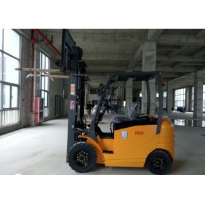 Hydraulic Operating Four Wheel Electric Forklift 1760mm Turning Radius