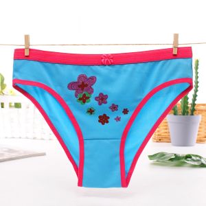 China Tight sexy underwear lady young girl underwear models on sale