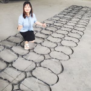 low-visibility tank obstacle barrier net tank tracks wound battlefild