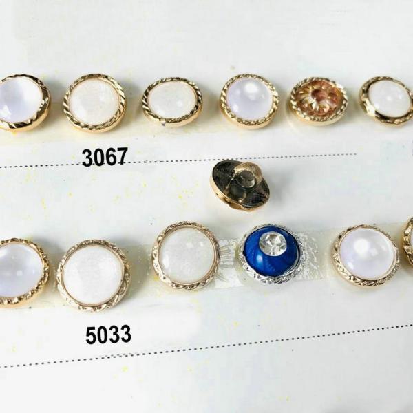 2021 new designs plastic sewing coat button pearl buttons wholesale