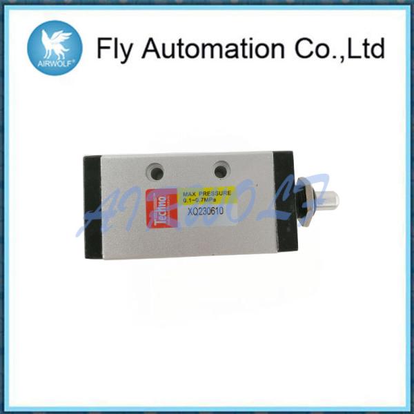 0.1 - 0.7 Mpa Pneumatic Manual Valve Xq230610 Aluminium Alloy Material 3/2 Way