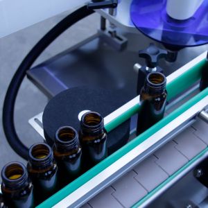 Automatic High Speed Vertical Large Round Bottle Labeling Machine With Ribbon