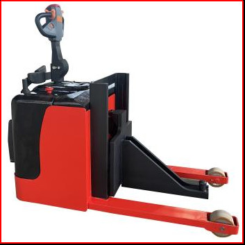 Buy 25 Ton Electric Towing Tractor Stand On Hall Accelerator Travel Speed Regulation at wholesale prices