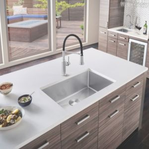 28 Inch Undermount Stainless Steel Kitchen Sink Brushed Surface Treatment