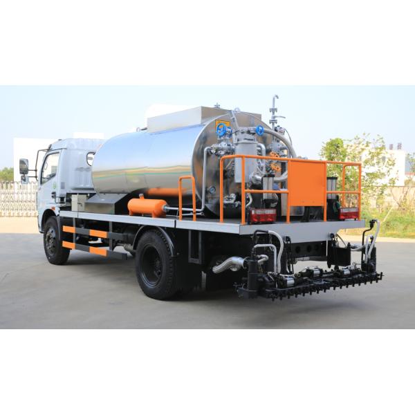 Fortius Asphalt Distributor Truck HOWO 4X2 Chassis 5000L 3000L For Road Construction