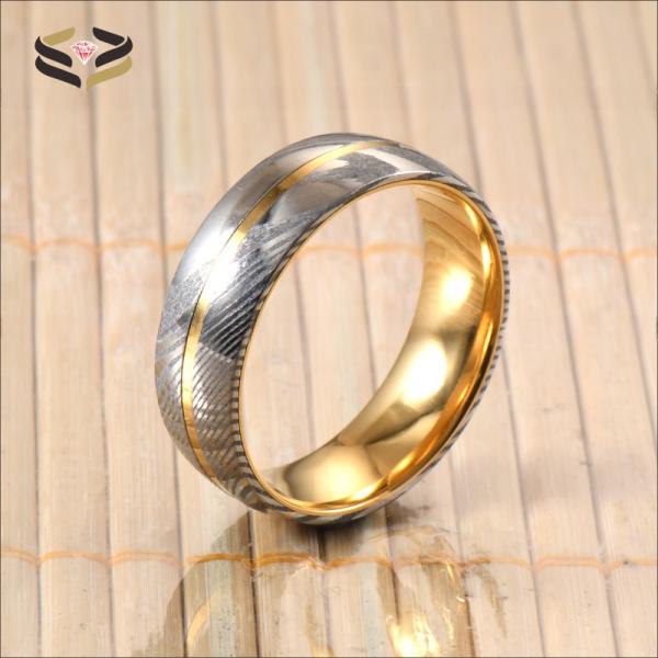 Men'S Engagement Polish Damascus Steel Rings With Grooved Inlaid Golden Tungsten Core