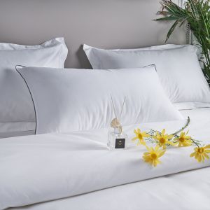 Polyester Microfiber Filling Hotel Quality Pillows , Hotel Luxury Collection