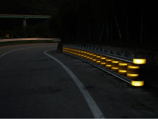 Roadway Traffic Safe Rolling Type Safety EVA Roller Barrier Safety Roller Crash Barrier 4