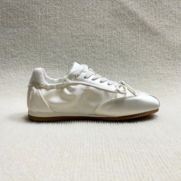 Women casual silk shoes with cotton make white color and low-cut