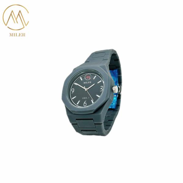 Custom Logo 3ATM Waterproof Stainless Steel Strap Watch for Men Black Band and Digital Display for Active Lifestyles