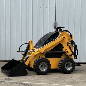 China 200kg 300 Kg 380kg Mini Skid Steer Loader Crawler Diesel on sale