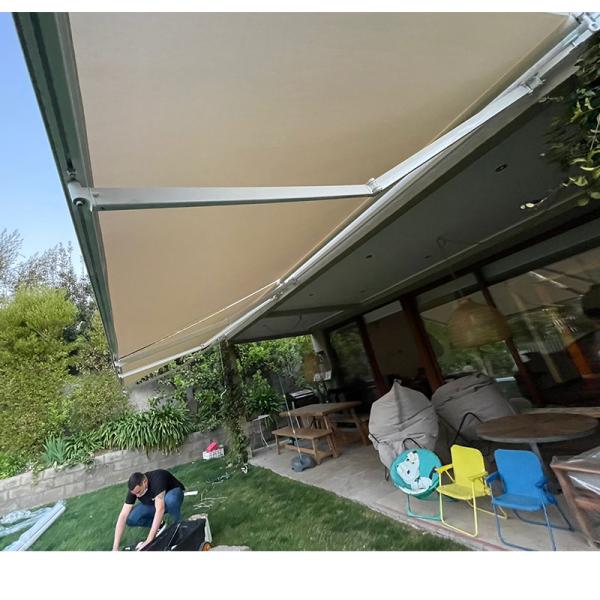 Aluminium high quality commercial semi cassette awning