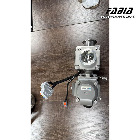 Buy 1/2 To 8 Inches KF40 SS316 Electric Heat Tracing Pneumatic Square Three-way Ball Valve L Type With Stainless Steel Body at wholesale prices