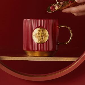 Customized Gold Handle Mugs With Gold Nameplate In Durable Earthenware /