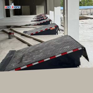 8T-20T Warehouse Dock Leveler Loading And Unloading Platform
