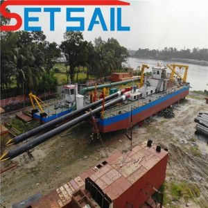 7.5m Width 298kw Auxiliary Engine Power 18 Inch Cutter Suction Dredger for