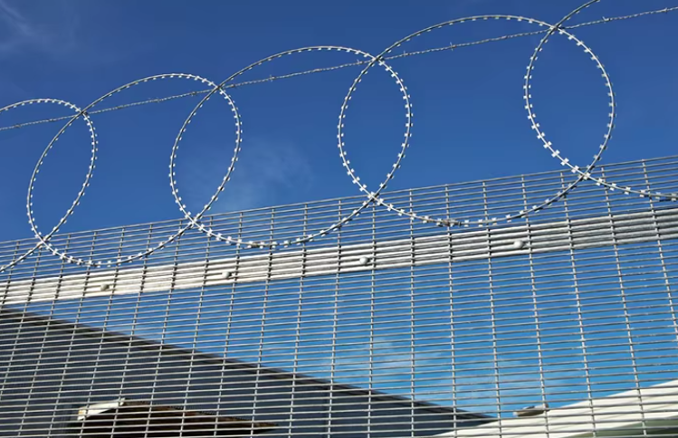 Clean Scenery Guardrail 358 Security Fencing with Barbed Wire 6*10ft