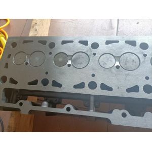 Engine Spare Parts 3116 Cylinder Head Assembly 2454324 2352974