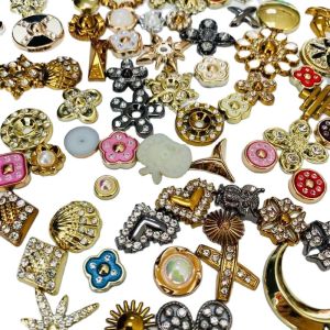 2021 Wholesale kinds of plastic rivet shoe upper buckle accessories for women