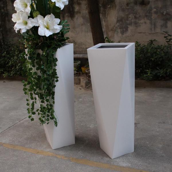 Outdoor standing planter white irregular quadrilateral flower pots