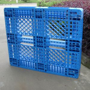 Stackable Blue Plastic Pallets 1200x1000mm 4 Way Entry Single Faced Style