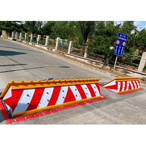 880mm Depth Hydraulic Road Blocker With ISO14000/SGS/CE Certification