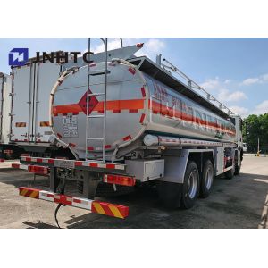 Sinotruk HOWO 8X4 Oil Fuel Tank Trucks Capacity 25000 Liters