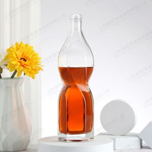 Unique Design Glass Liquor Bottle with Hexagonal Prism Shape and Customized