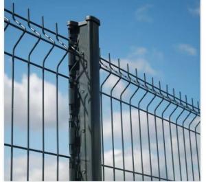 Quality Galvanized electrostatic spray or PVC dipped coating SHS post welded mesh fence for sale
