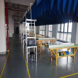 698-4000MHz 4 Port Panel Antenna 4X7/16 DIN-F for Outdoor Directional Signal