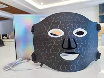 7 Colors Favorable Price Silicone Red Light Therapy Mask with 110 Pieces LED