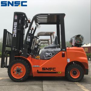 1T 5T Load Capacity LPG Forklift Truck with Adjustable Cab Location and EPA Engine