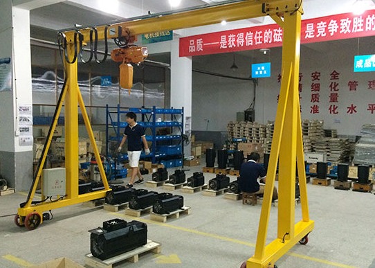 Buy Moveable Height 10m 12T Workshop Gantry Crane at wholesale prices