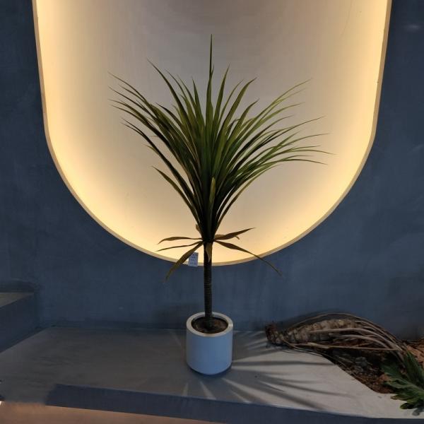 Hypoallergenic Realistic Green Plastic Faux Plant for Indoor/Outdoor Use