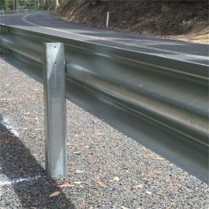 Highway Safety Protection Hot Dipped Galvanized Guardrail with Customized Zinc