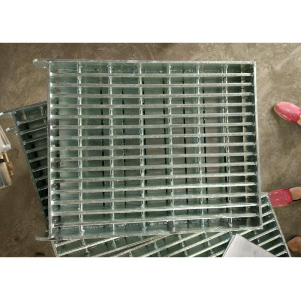 Buy Industrial Galvanized Steel Walkway Grating Hot Galvanized Strong Impact Resistance at wholesale prices