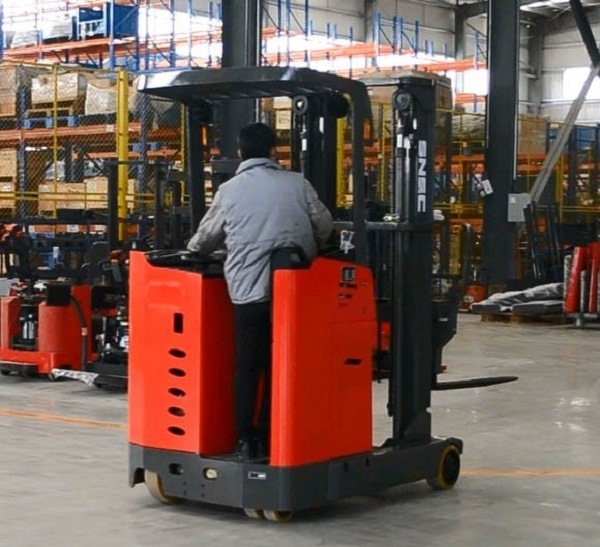 1200kg Electric Reach Truck SNSC Battery Operated Reach Truck