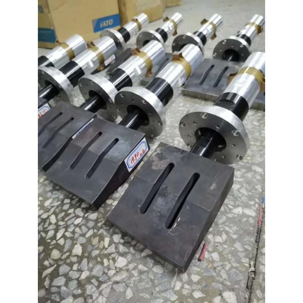 Buy 20KHz 15KHz Ultrasonic Transducer Generator , Mold Plastic Sheet Welding Machine 2000W at wholesale prices