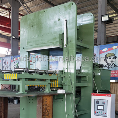 Commissioning and Training 1200T Bridge Bearing Vulcanizing Press Machine for Production