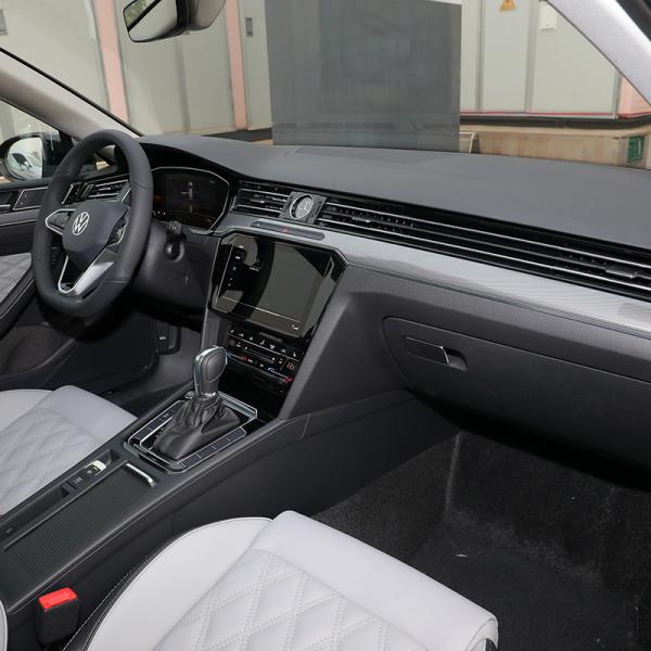 Electric Steering System 4 Doors 5 Seats Sedan 210 km/h Petrol Used Car Volks-wagen Magotan 280TSI Leading Type FWD