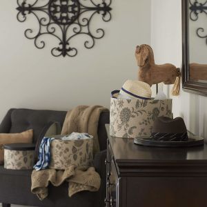 Retro Design Cardboard Suitcase Box Customized Size