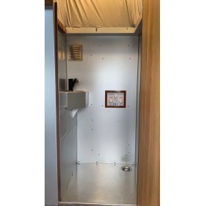 White Small Off Road Camper Caravan 1500kg 2 Bedrooms For Outdoor Family Touring