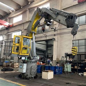 OUCO 0.9T21.6M Knuckle Telescope Boom Offshore Crane