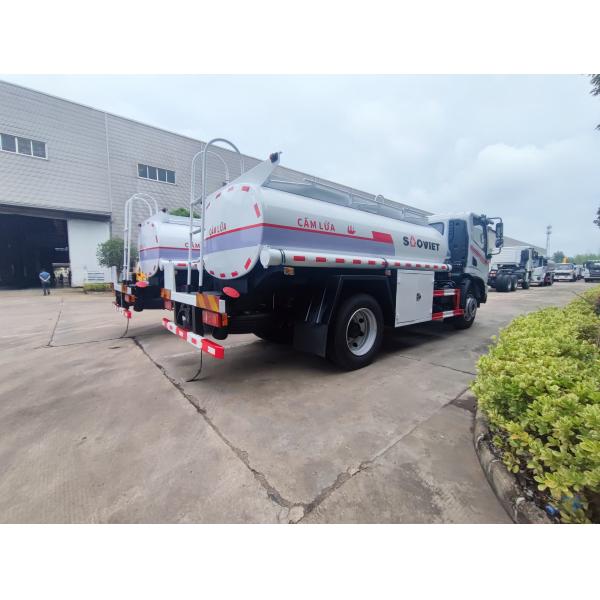 DONGFENG 4x2 Drive Wheel Fuel Bowser Truck 8000L Tank Diesel Manual Transmission New Condition Water Fuel Refueling Vehicles