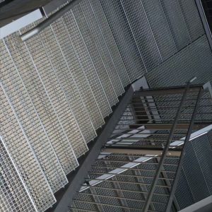 Machine Pressure Welded 3mm Cross Bar Industrial Steel Floor Decking Grating