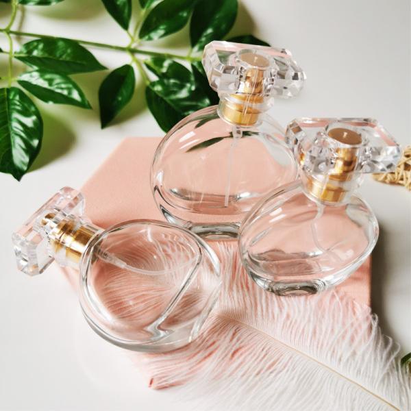 Buy New Fashion Clear 30ml 50ml Glass Round Screw Mouth Perfume Spray Bottle at wholesale prices