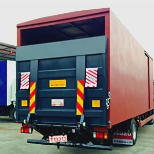 China 2000KG Vehicle Tail Lift CE 2KW Straight Truck Liftgate Aluminum Plate on sale