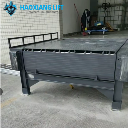 Heavy-Duty Hydraulic Dock Leveler 7T-19T Wear-Resistant Cargo Transition Plate
